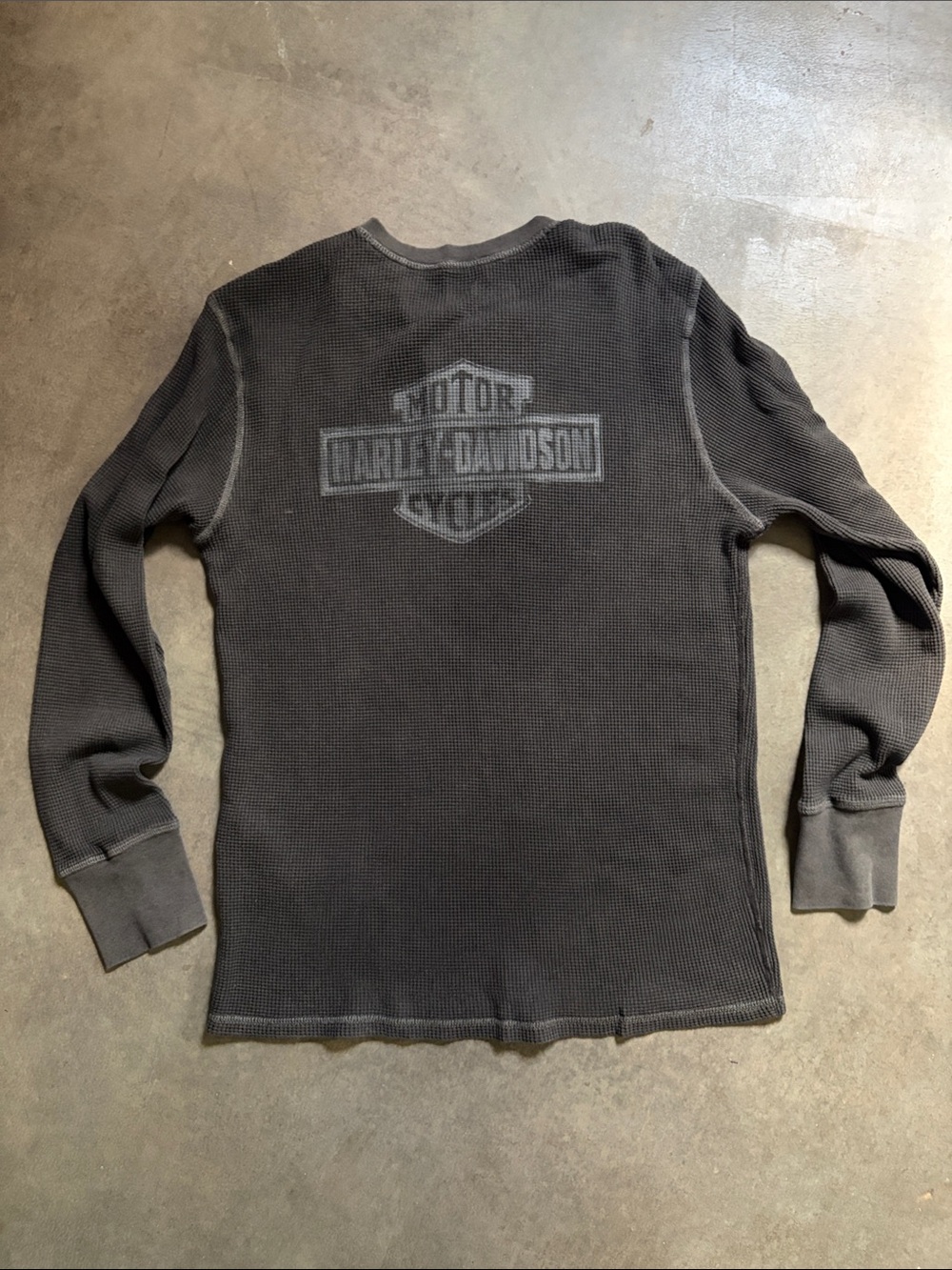 Harley-Davidson • Men’s Washed Waffle Knit  Slim Fit Henley Gray
